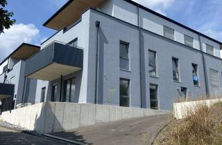 Wohnung mieten in Dümmlinghauser Str. 60, 51643 Gummersbach, Alltagstaugliche 3-Zimmer-Wohnung mit Balkon in Gummersbach