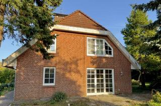 Wohnung mieten in 22880 Wedel, Ruhig in zweiter Reihe - umfangreich sanierte Erdgeschosswohnung mit Terrasse, Kamin & Garage