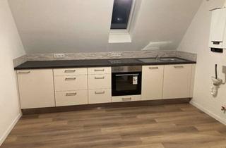 Wohnung mieten in Yorckstr 46, 86165 Lechhausen, 2-Zimmer-Dachgeschosswohnung in Augsburg-Lechhausen vorzugsweise an Studenten