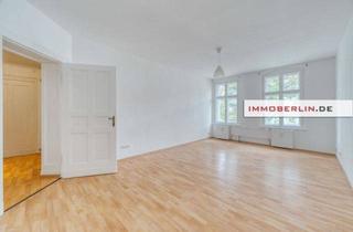 Wohnung kaufen in 13595 Berlin, IMMOBERLIN.DE - Angenehme Altbauwohnung in behaglicher Lage
