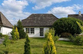 Haus kaufen in 25554 Wilster, Viel Raum für individuelle Wohnideen: 6-Zimmer-Haus mit Einliegerwohnung und großem Grundstück...