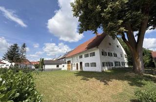 Bauernhaus kaufen in 82272 Moorenweis, Liebhaberobjekt! Denkmalgeschütztes Bauernhaus - Einfirsthof mit Greddach 18. Jh, Gmd. Moorenweis