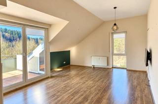 Wohnung mieten in 75365 Calw, Wohnen mit Ausblick! Charmante 2-Zimmer-Dachgeschosswohnung mit Balkon und Garage