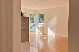 Wohnung mieten in 63505 Langenselbold, Helle 2-Zimmer-Erdgeschosswohnung mit Terrasse, Kachelofen und Stellplatz
