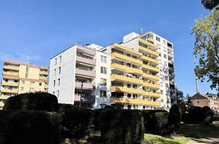 Wohnung kaufen in 41199 Mönchengladbach, Helle 85 m² mit Balkon, Weitblick und Tiefgaragenstellplatz!
