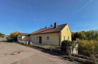 Haus kaufen in 97258 Ippesheim, Großzügiges Wohnhaus mit ca. 1.600 m² Grundstück und viel Potenzial in Ippesheim