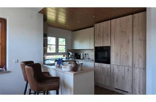 Wohnung kaufen in 88142 Wasserburg, Wasserburg: Stilvolle 3-Zimmer-Wohnung mit Balkon und Fußbodenheizung