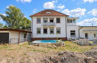Haus kaufen in 69254 Malsch, Charmantes 1-2 Familienhaus mit Gewerbehalle mit Büros früher Eventlocation, Pavillon, Pool, usw.