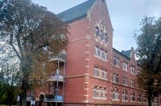 Wohnung kaufen in 04860 Torgau, Torgau - 2-Raum-Eigentumswohnung provisionsfrei Stellplatz, Keller, Aufzug