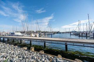 Wohnung kaufen in 23570 Travemünde, Dem Wasser so nah: Moderne Neubauwohnung direkt am Yachthafen!