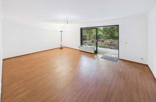 Wohnung kaufen in 65187 Wiesbaden, Flexibles Wohnen mit Garten, zwei Terrassen und Parkmöglichkeiten