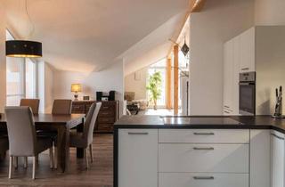 Wohnung kaufen in 83236 Übersee, Exklusiv und außergewöhnlich - Moderne Dachgeschosswohnung mit Bergblick in Übersee am Chiemsee