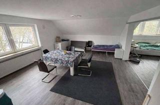 Wohnung kaufen in 47138 Obermeiderich, Geräumige Eigentumswohnung im Dachgeschoss