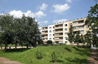 Wohnung mieten in Straße Der Völkerfreundschaft 77, 06886 Lutherstadt Wittenberg, 3-Zimmerwohnung mit Aufzug und Dusche