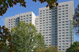 Wohnung mieten in Franz-Jacob-Str. 12, 10369 Lichtenberg, ..., mit dem Blick über Berlin