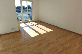 Wohnung mieten in Fritz-Reuter-Str. 16, 42657 Solingen, Lichtdurchflutete 2-Zimmer-Wohnung mit Balkon
