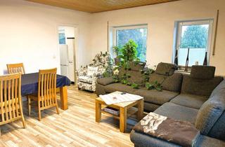 Sozialwohnungen mieten in 46499 Hamminkeln, Gemütliche 2-Zimmer Dachgeschosswohnung mit Balkon für 1 bis 2 Personen. WBS erforderlich !