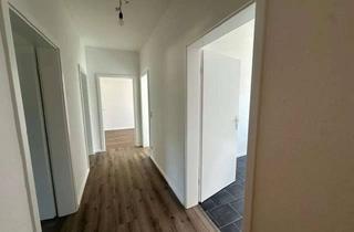 Wohnung mieten in Theaterstraße 46, 07545 Gera, Renovierte 3 Zimmer Wohnung 66m2 mit Balkon & Garten