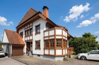 Doppelhaushälfte kaufen in 79241 Ihringen, Zweifamilienhaus mit Ausbaupotenzial in Ihringen