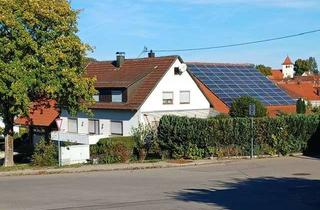 Haus kaufen in 72813 St. Johann, 2-Familienhaus mit großer Scheune und Baugrundstück