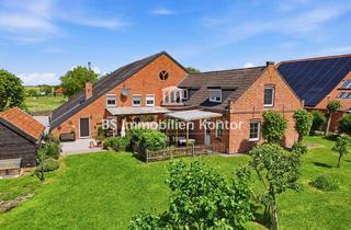 Haus kaufen in 26736 Krummhörn, Vollständig renovierter Gulfhof mit zwei exklusiven Wohneinheiten und großem Scheunentrakt !