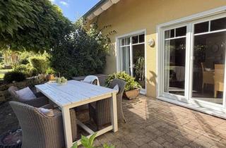 Haus kaufen in 34434 Borgentreich, Niedrigenergie-Holzhaus mit Weitblick, Südgarten & Garage in Borgentreich-Natzungen
