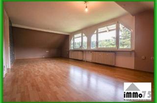 Wohnung kaufen in 75328 Schömberg, außergewöhnliche Dachgeschosswohnung mit großzügigem Raumangebot und Extraräumen