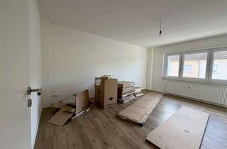 Wohnung mieten in Paul-Duden-Straße 63, 65830 Kriftel, Saniert! 2-Zimmer-Wohnung mit Einbauküche und Balkon in Kriftel