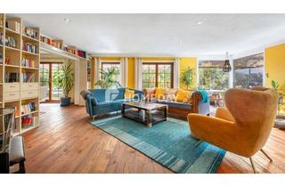 Haus kaufen in 83224 Grassau, Stilvolles Familienhaus mit Pool, offenem Wohnkonzept und Energieklasse A+