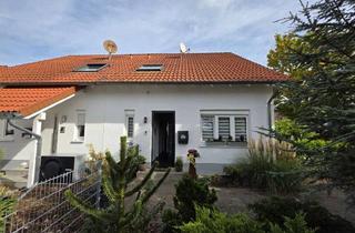 Doppelhaushälfte kaufen in 66299 Friedrichsthal, Stilvolle Doppelhaushälfte mit Garten, Pool und Garage in ruhiger Lage von Friedrichsthal