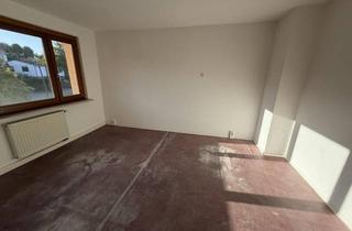 Wohnung kaufen in 08132 Mülsen, Helle Drei-Raum-Wohnung in ruhiger Wohnlage
