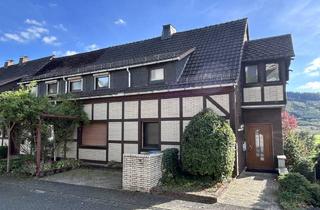 Haus kaufen in 35236 Breidenbach, Breidenbach: Attraktives Wohnhaus in beliebter Lage