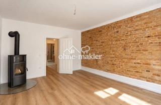 Wohnung mieten in 12557 Berlin, Stilvoll sanierte 3-Zimmer-Wohnung mit Kaminofen, Sichtziegelwänden & hochwertigem Bad