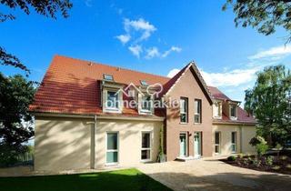 Wohnung kaufen in 97525 Schwebheim, Charmante ETW am Schwebheimer Schloss – 89 m² mit Gemeinschaftsgarten und Sauna