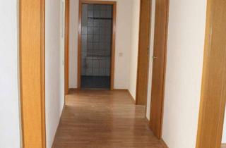 Wohnung mieten in 46047 Marienkirche, Große Wohnung im 3. OG, renoviert, in Oberhausen (Marienviertel)