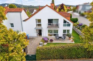 Wohnung kaufen in 65817 Eppstein, Ihr Haus im Haus mit Garten umgeben