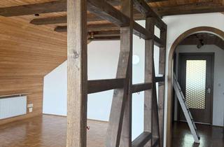 Wohnung mieten in Bergstraße, 97437 Haßfurt, 3-Zimmer-Dachgeschoss in Wohnung in Hassfurt