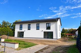 Haus mieten in Löhmer Dorfstr. 37c, 16356 Werneuchen, Doppelhaushälfte (Storchenblick) in Werneuchen mit Garten