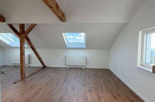 Wohnung mieten in 69226 Nußloch, Wohnen mit Charakter: Zwei-Zimmer-Dachgeschosswohnung in Nußloch