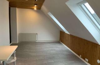 Wohnung mieten in 21079 Wilstorf, FLINTA 2-Zimmer-Dachgeschosswohnung in Hamburg-Wilstorf