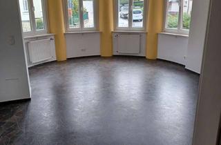 Wohnung mieten in 09380 Thalheim/Erzgebirge, Schöne, vollsanierte 3-ZI-Wohnung (Rollstuhlgerecht) in Thalheim mit kleiner Terrasse