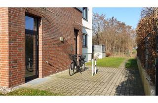 Wohnung mieten in Harry-S.-Truman-Allee 12, 14167 Lichterfelde, Schöne Zweizimmer-Wohnung mit Balkon und Einbauküche in Berlin-Lichterfelde (Steglitz)