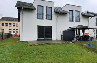 Haus mieten in 14624 Dallgow-Döberitz, Neuwertige 4-Zimmer-Doppelhaushälfte mit EBK in Dallgow-Döberitz, in 20 min in Charlottenburg