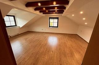 Wohnung mieten in Hainbergstraße 10, 86643 Rennertshofen, Alltagstaugliche 2,5-Zimmer-Wohnung in Rennertshofen