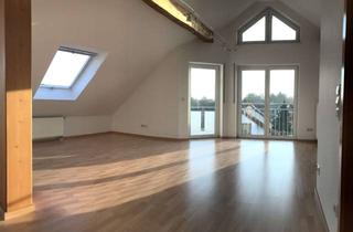 Wohnung mieten in 77815 Bühl, Hochwertige, helle 3,5-Zimmer-Dachgeschoss-Wohnung | Drei-Familien-Haus | 80 m2 | BÜHL (Weststadt)