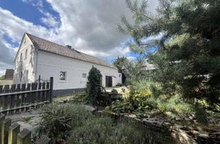 Haus kaufen in Am Teich, 08606 Triebel, Idyllischer 3-Seiten-Hof am Teich von 1892 mit Gärten, Garagen, Nebengebäude & Scheunen