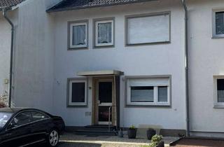 Reihenhaus kaufen in 33649 Quelle, Gepflegtes, solides Reihenhaus mit drei Stellplätzen in Bielefeld-Quelle