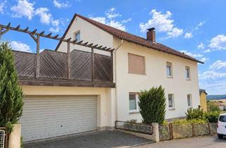 Haus kaufen in 36277 Schenklengsfeld, Zweifamilienhaus mit Scheune und Garagen in Schenklengsfeld !