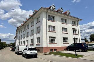 Wohnung mieten in 77933 Lahr, Zeitlose Eleganz im Denkmalaltbau – Zweitbezug!