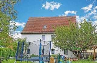 Wohnung mieten in Löbejüner Straße 11, 06193 Nauendorf, Schöne Drei-Raumwohnung mit Garten und PKW- Stellplatz